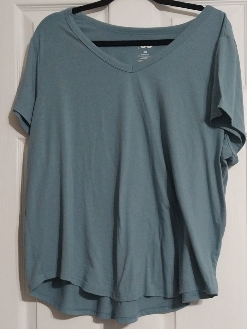 SO Women's Short-Sleeve V-Neck Top in Slate Blue
